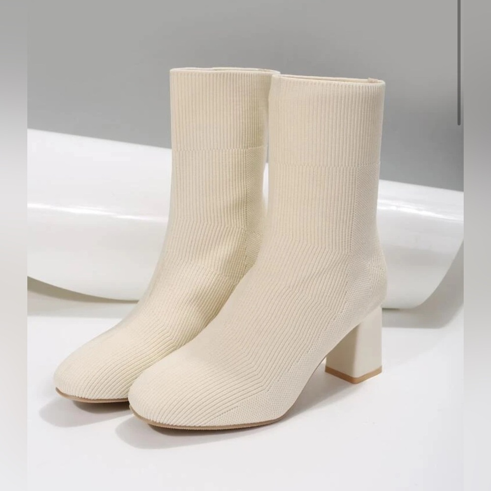 Heeled boots